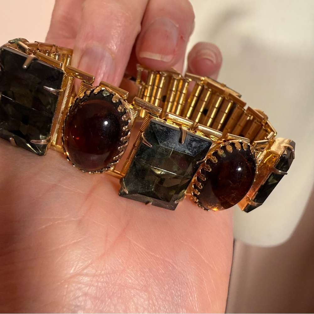 Antique 1930’s 40’s art deco oversized Amber Grey Glass Wide Gold Bracelet - Picture 17 of 17